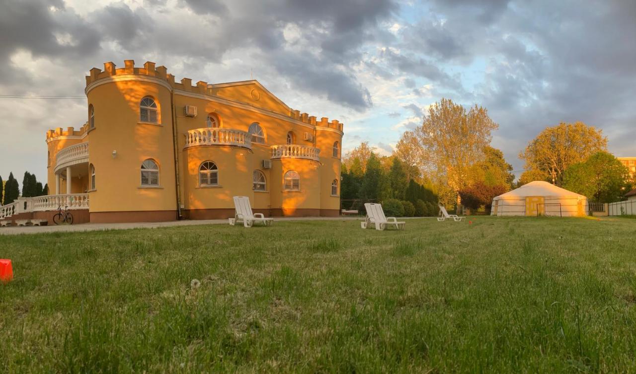 Kastely Panzio Hotel Hajduszoboszlo Exterior photo