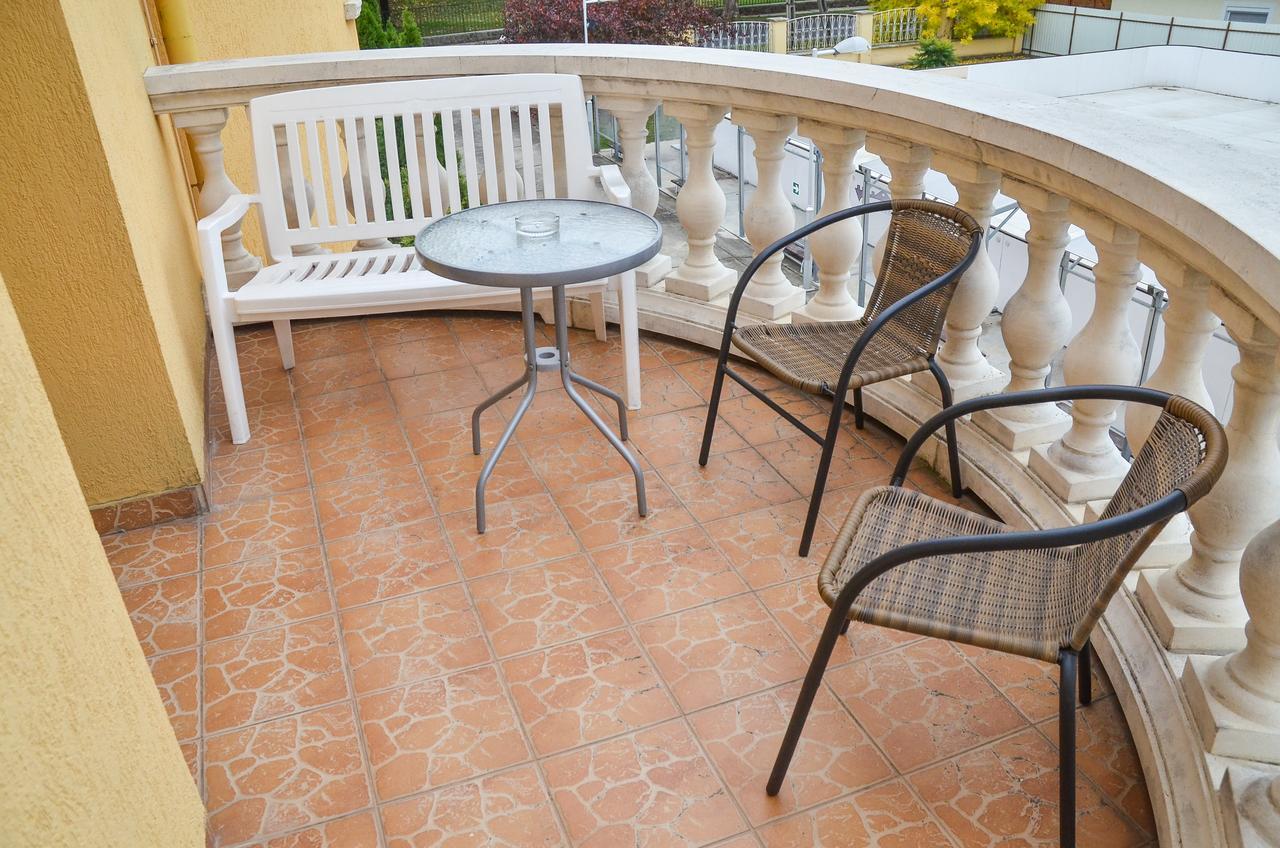 Kastely Panzio Hotel Hajduszoboszlo Exterior photo